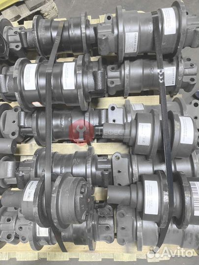 Каток поддерживающий Komatsu PC300 207-30-00550