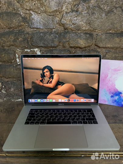 Apple MacBook Pro 15 2017 i7/16Gb TouchBar Retina