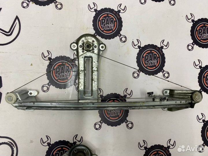 Стеклоподъемник задний левый и правый Opel Zafira