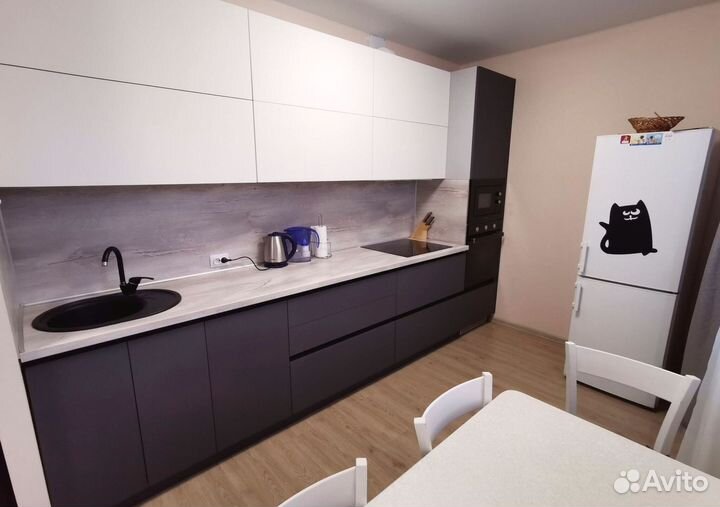 Прямой кухонный гарнитур современный