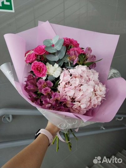 Букет с гортензией