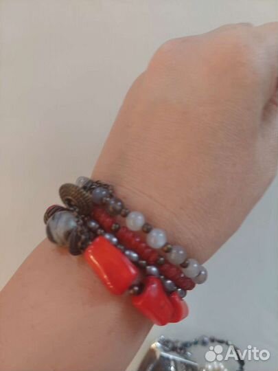 Браслет из натуральных камней и бижутерия