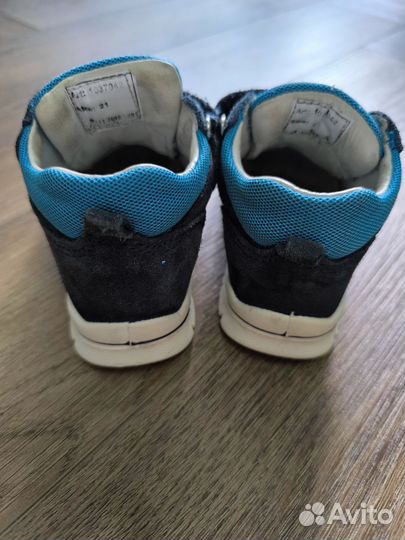 Демисезонные ботинки для мальчика 21р