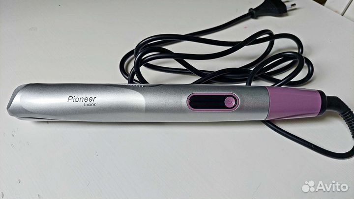 Утюжок для выпрямления и завивки волос