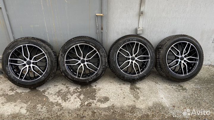 R17 Michelin X-Ice 215/55, PCD 5x114.3 DIA 60.1