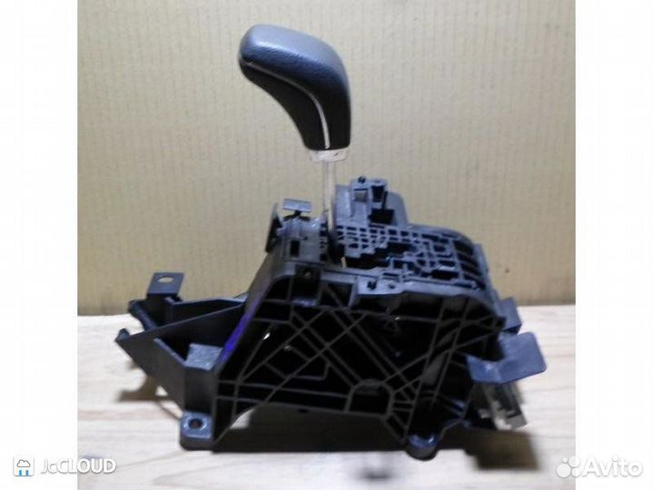 Рычаг переключения кпп на toyota allion ZRT261 3ZR