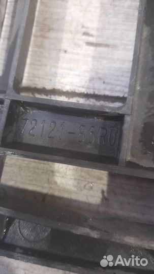 Кронштейн решетки радиатора Suzuki Vitara 2 С 2015