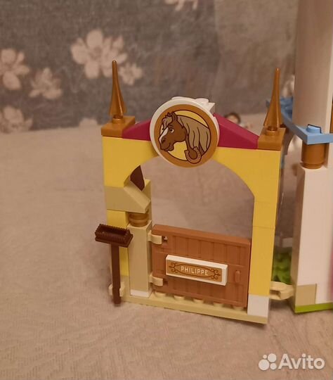 Lego 43195 disney princess рапунцель конюшня