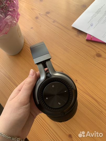 Беспроводные наушники