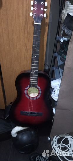 Акустическая гитара