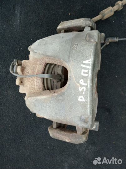 Суппорт передний левый/правый Discovery Sport L550