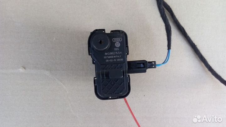 Механизм открытия бензобака Audi A4 A5 Q5