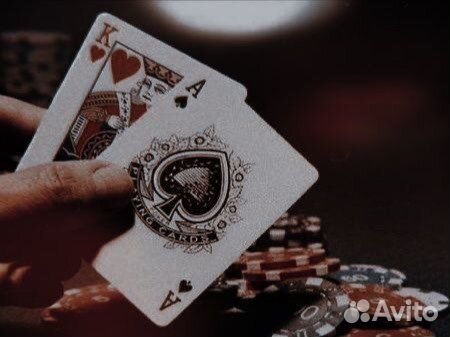 Ведущий игры мафия, настольных игр, покера