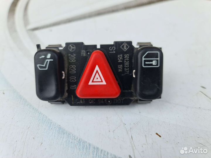 Блок кнопок Mercedes CLK208