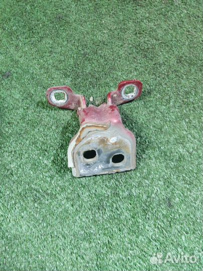 Петля двери LADA Largus Cross