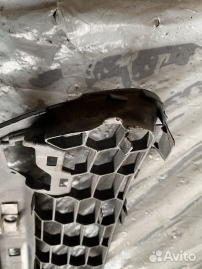 Решетка переднего бампера Lexus NX 200/300H (14)