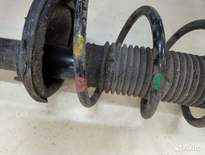 Амортизатор подвески правый задний Subaru Forester (S11)