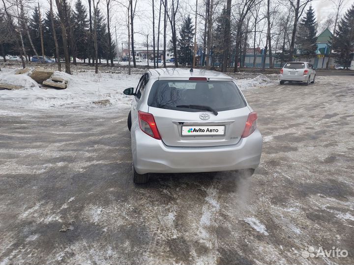Toyota Vitz 1.0 CVT, 2012, 131 300 км