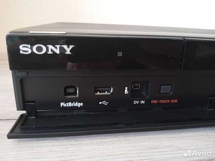 DVD рекордер Sony RDR-AT100