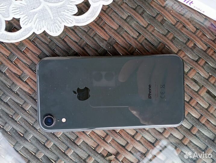 iPhone Xr, 64 ГБ