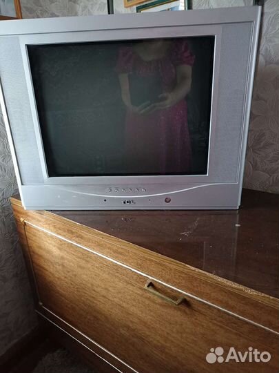 Продам телевизор бу