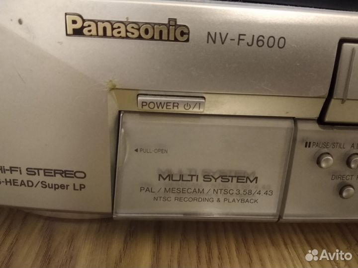 Видеомагнитофон panasonic