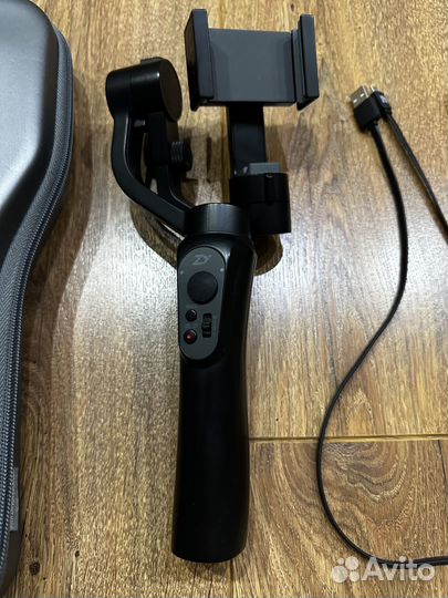 Cтабилизатор zhiyun smooth Q