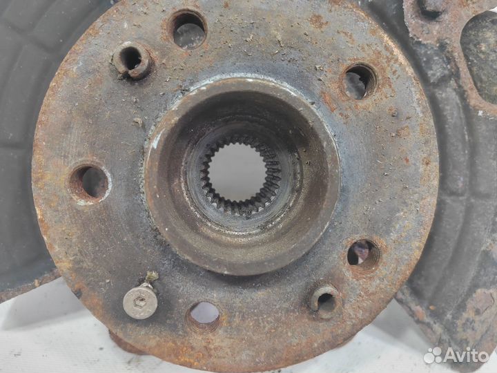 Ступица передняя левая Mercedes W163