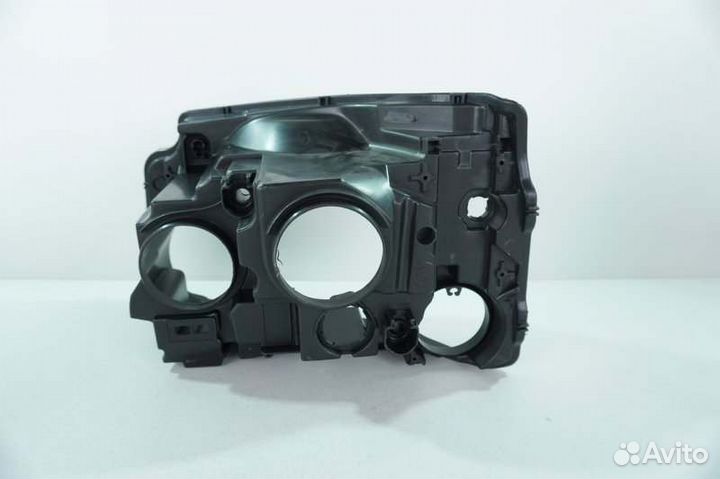 Корпус фары правый Land Rover Discovery 4