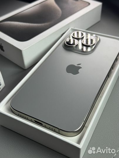 iPhone 15 Pro, 256 ГБ