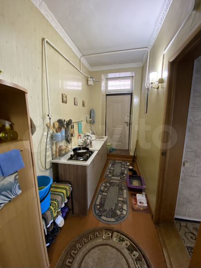 4-к. квартира, 65 м², 1/2 эт.