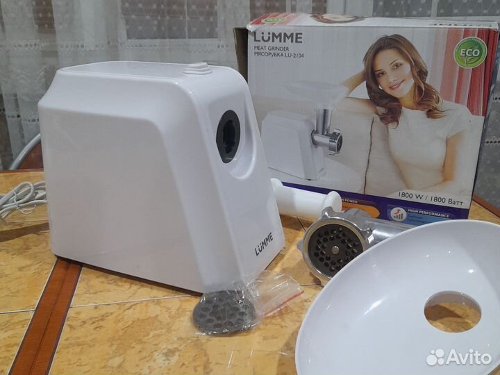 Мясорубка электрическая новая