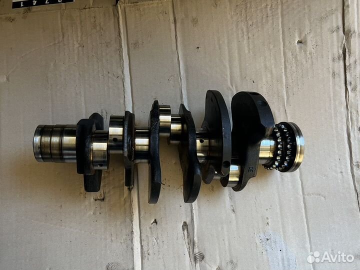 Коленвал VAG 2.8 06E105101Q