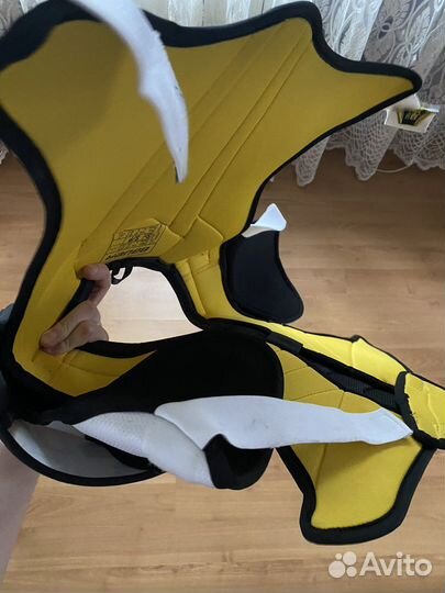 Нагрудник хоккейный bauer