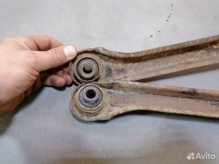 Рычаг задний верхний для Mitsubishi Carisma (DA)