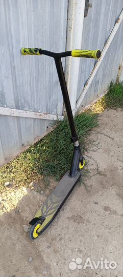 Трюковой самокат Tech Team