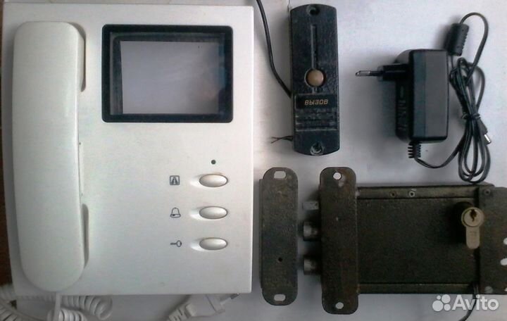 Видеодомофоны от 4 до 22 дюйма и комплектующие