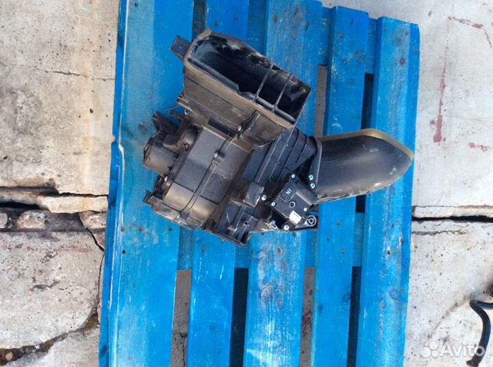 Мотор печки корпус печки Hyundai Matrix 2006-2010