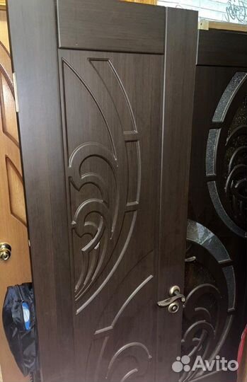 Дверь без коробки с фурнитурой