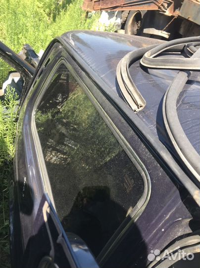 LADA 4x4 (нива) стекло правого крыла