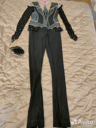 Костюм для выступлений (фигурное катание, девочка)