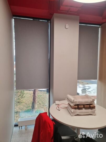 Жалюзи и рулонные шторы на окна