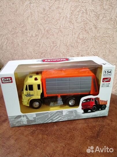 Машинка моделька