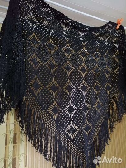 Шаль ажурная чёрная с люрексом 