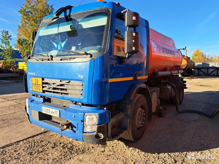 Топливозаправщик volvo