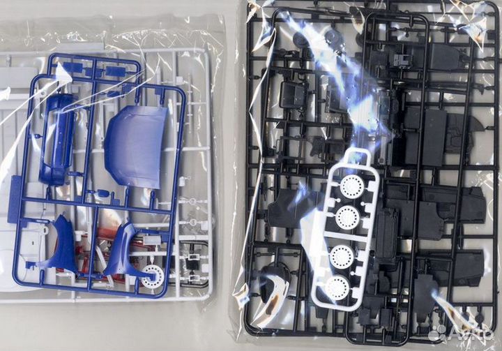 Сборная модель 1:24 Toyota NCP160V Succeed 14