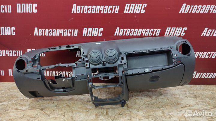 Торпедо Renault Logan