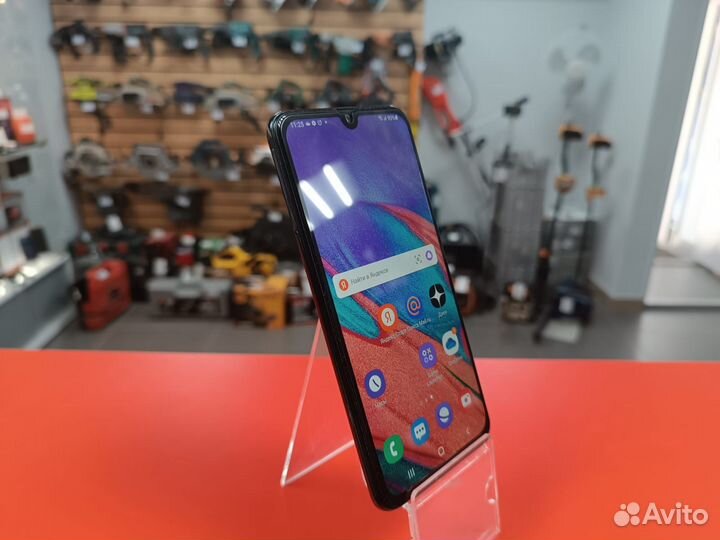 Смартфон Samsung A40