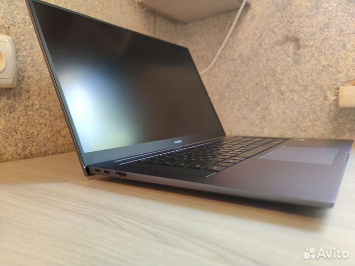 Huawei MateBook D16