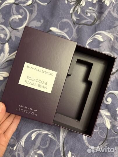 Коробка из под парфюма banana republic